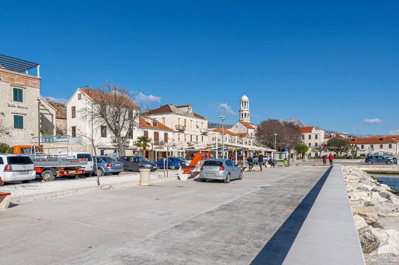 Su Casa - At Kastela Oldtown Apartment