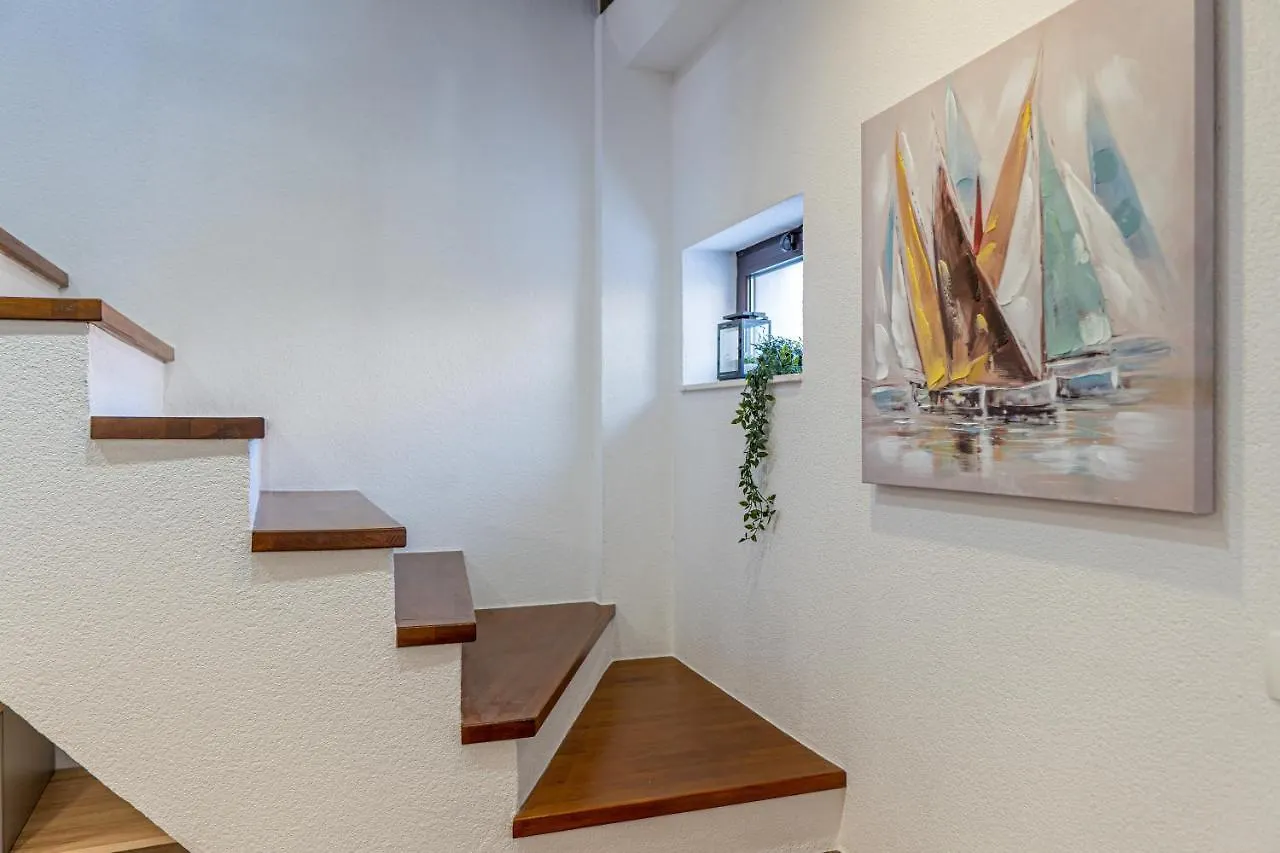 Su Casa - At Kastela Oldtown Apartment