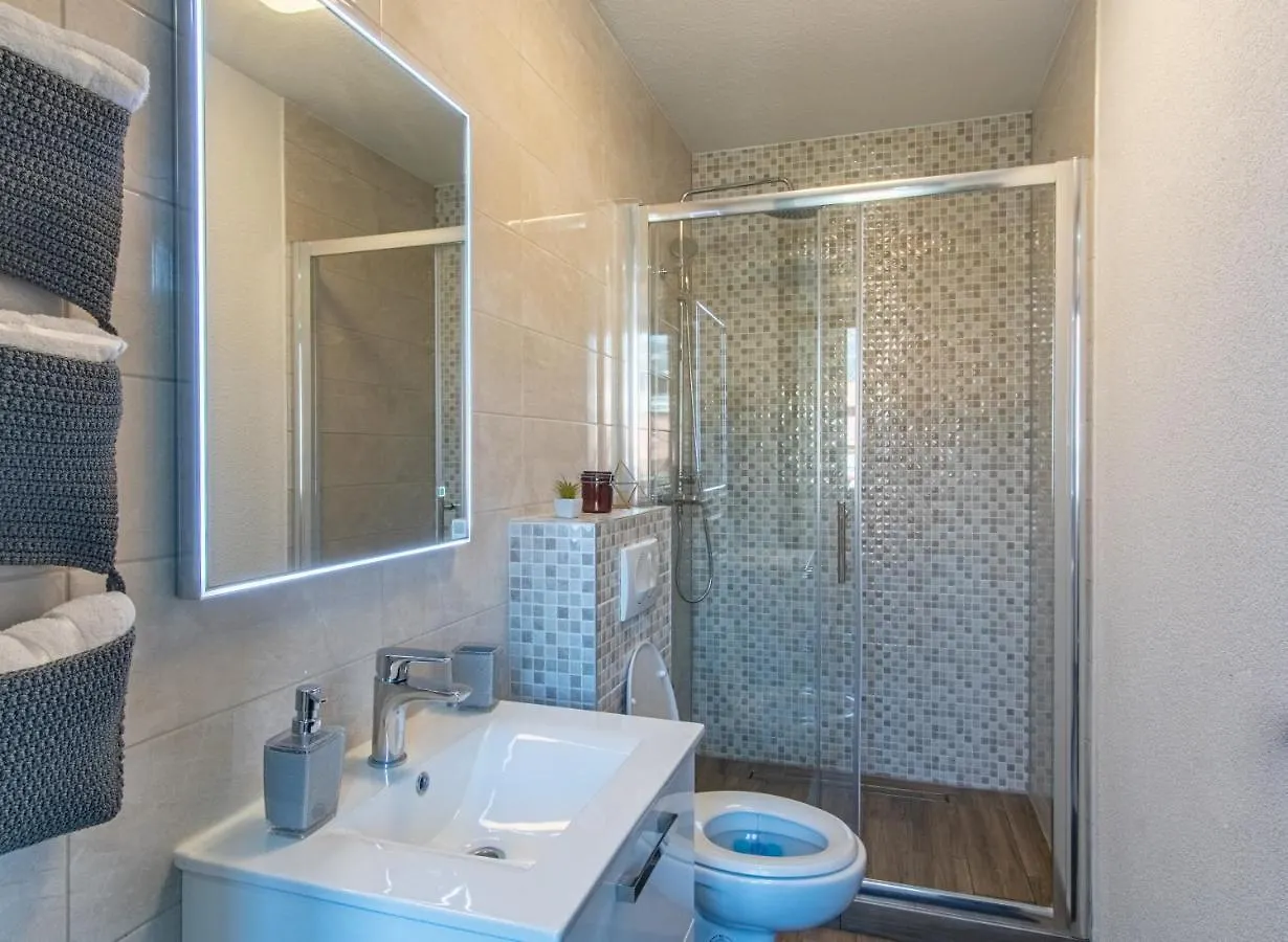 Su Casa - At Kastela Oldtown Apartment 0*,