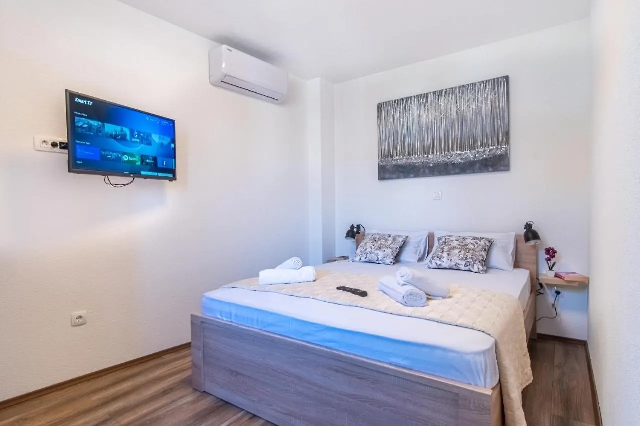Su Casa - At Kastela Oldtown Apartment